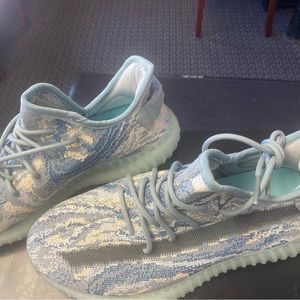 Yezzy from the goodwill